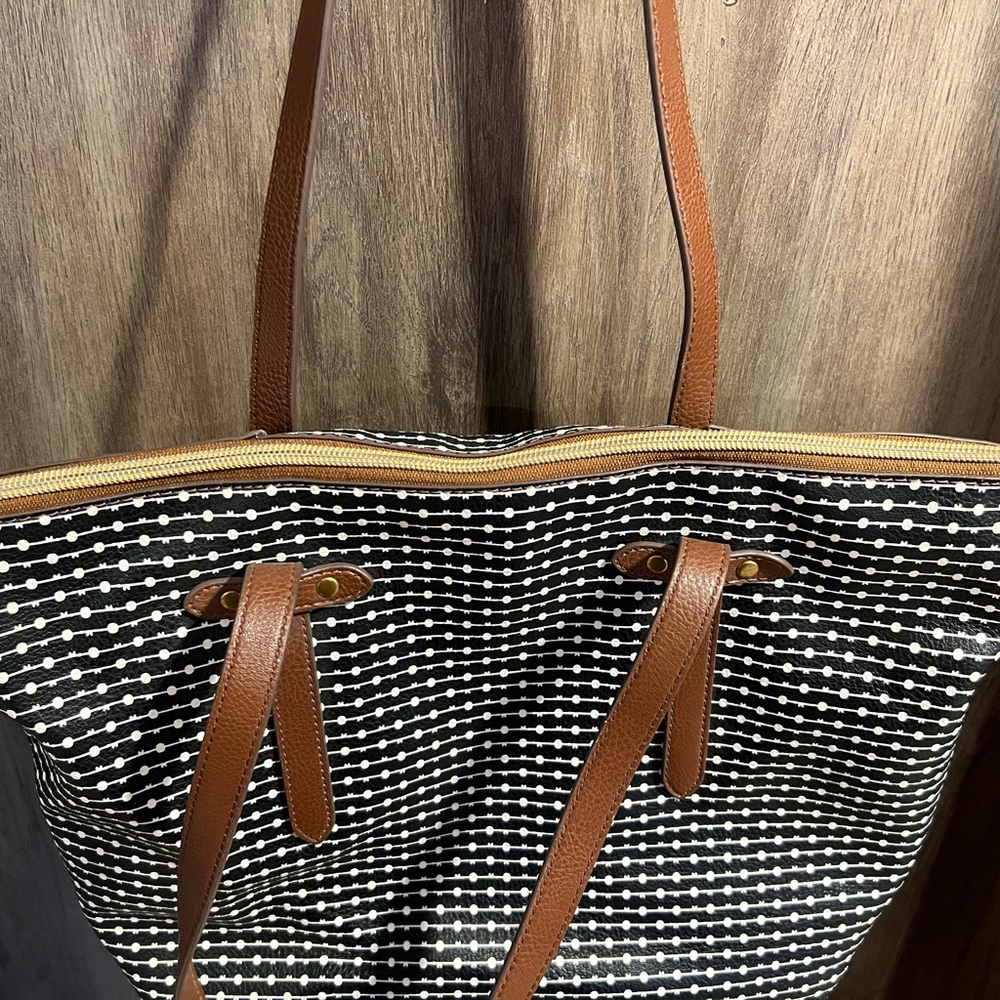 Fossil Felicity Tote In Black/White Key - image 4